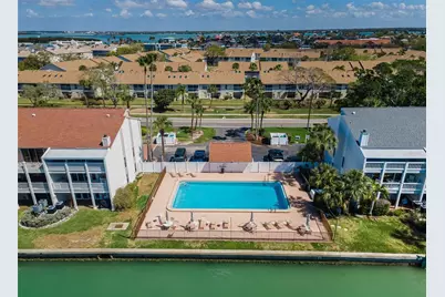 12334 Capri Circle N, Treasure Island, FL 33706 - Photo 47
