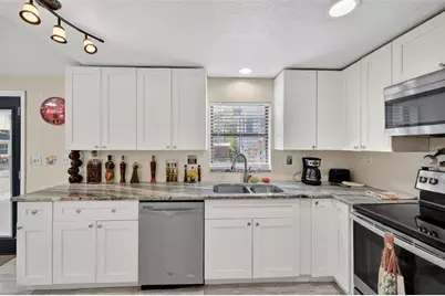 10262 Memorial Highway, Tampa, FL 33615 - Photo 19