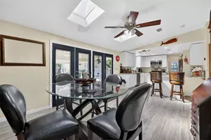 10262 Memorial Hwy, Tampa, FL 33615 - Photo 23