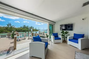 476 Boca Ciega Point Blvd S, Saint Petersburg, FL 33708 - Photo 1