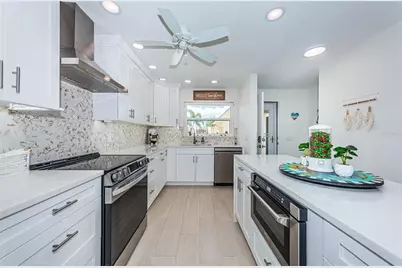 476 Boca Ciega Point Boulevard S, Saint Petersburg, FL 33708 - Photo 19