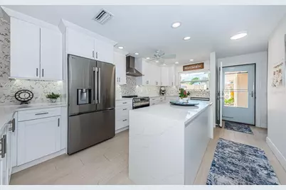 476 Boca Ciega Point Boulevard S, Saint Petersburg, FL 33708 - Photo 17