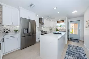 476 Boca Ciega Point Blvd S, Saint Petersburg, FL 33708 - Photo 17