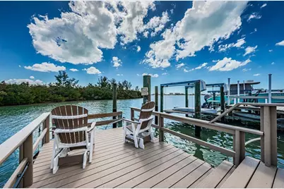 476 Boca Ciega Point Boulevard S, Saint Petersburg, FL 33708 - Photo 11