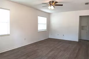 4942 Oxford Ave N, Saint Petersburg, FL 33710 - Photo 3