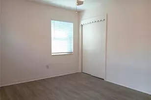 4942 Oxford Ave N, Saint Petersburg, FL 33710 - Photo 9