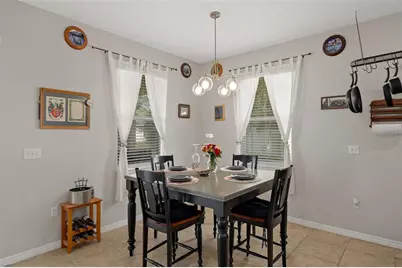 36154 Laguna Hills Circle, Zephyrhills, FL 33541 - Photo 7