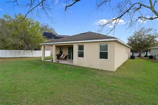 36154 Laguna Hills Cir, Zephyrhills, FL 33541 - Photo 17