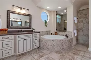 1022 Emerald Creek Dr, Valrico, FL 33596 - Photo 45