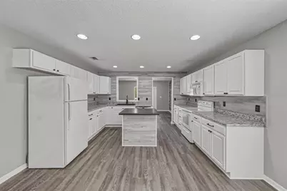 13416 Kent Bradley Street, Dade City, FL 33525 - Photo 11