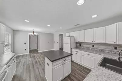 13416 Kent Bradley Street, Dade City, FL 33525 - Photo 17