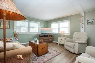 2266 Piazza Dr, Sarasota, FL 34238 - Photo 19