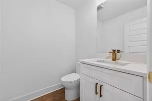 842 30th Ave, Saint Petersburg, FL 33704 - Photo 13