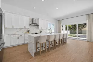 842 30th Ave, Saint Petersburg, FL 33704 - Photo 3