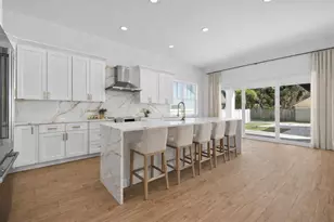 842 30th Ave, Saint Petersburg, FL 33704 - Photo 3