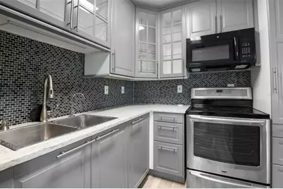 1904 Canterbury Lane #13, Sun City Center, FL 33573 - Photo 7