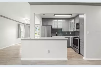 1904 Canterbury Lane #13, Sun City Center, FL 33573 - Photo 5