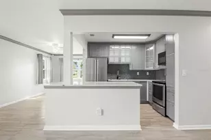 1904 Canterbury Ln, Sun City Center, FL 33573 - Photo 5