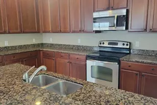 1443 Hillview Ln, Tarpon Springs, FL 34689 - Photo 7
