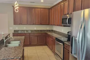 1443 Hillview Ln, Tarpon Springs, FL 34689 - Photo 5