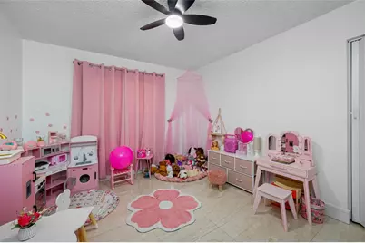 2814 W Powhatan Avenue, Tampa, FL 33614 - Photo 23