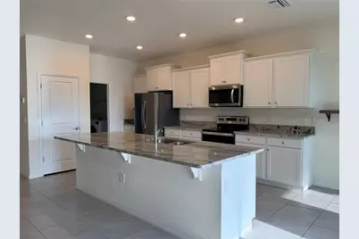 8313 Wheat Stone Drive, Zephyrhills, FL 33540 - Photo 5