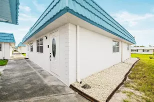 1801 Bedford Ln, Sun City Center, FL 33573 - Photo 1