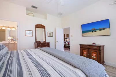 9448 Forest Hills Circle, Sarasota, FL 34238 - Photo 27