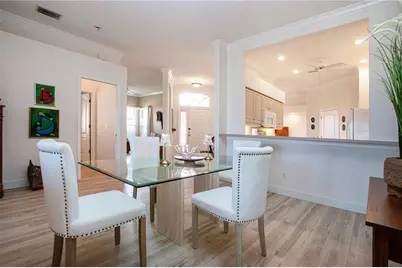 9448 Forest Hills Circle, Sarasota, FL 34238 - Photo 15