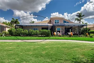 9448 Forest Hills Cir, Sarasota, FL 34238 - Photo 5