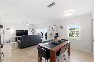 5174 Beach Dr SE, Saint Petersburg, FL 33705 - Photo 9