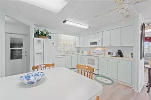 5250 Dean Dairy Rd, Zephyrhills, FL 33541 - Photo 11