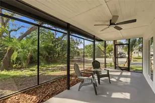 2490 Grove Ridge Dr, Palm Harbor, FL 34683 - Photo 23