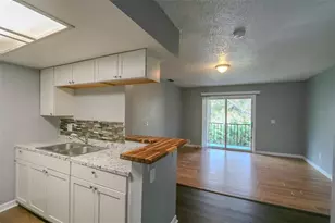 1810 E 143rd Ave, Tampa, FL 33613 - Photo 7