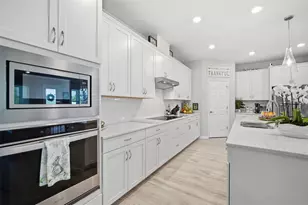 31477 Westbury Ests Ave, Wesley Chapel, FL 33545 - Photo 15