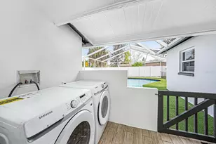 8017 Dell Dr, Tampa, FL 33615 - Photo 15