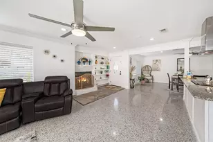 8017 Dell Dr, Tampa, FL 33615 - Photo 13