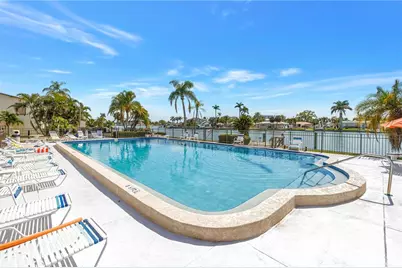 509 Plaza Seville Court #19, Treasure Island, FL 33706 - Photo 7