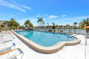 509 Plaza Seville Ct, Treasure Island, FL 33706 - Photo 7