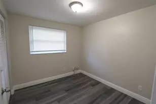 2706 E 99th Ave, Tampa, FL 33612 - Photo 11