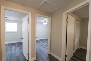 2706 E 99th Ave, Tampa, FL 33612 - Photo 13