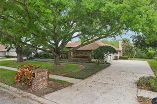 17913 Clear Lake Dr, Lutz, FL 33548 - Photo 5