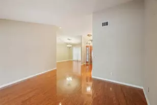 17913 Clear Lake Dr, Lutz, FL 33548 - Photo 9