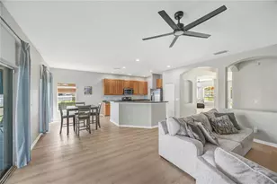 1834 Mira Lago Cir, Ruskin, FL 33570 - Photo 15