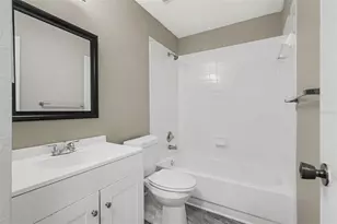 7218 E Bank Dr, Tampa, FL 33617 - Photo 21