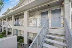 7218 E Bank Dr, Tampa, FL 33617 - Photo 3