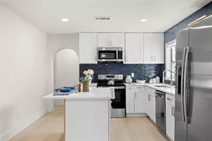 2221 Terrace Dr N, Clearwater, FL 33765 - Photo 13