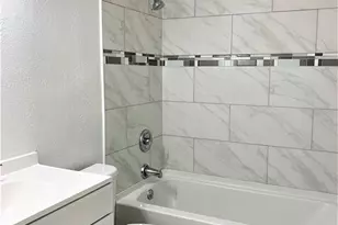 7150 E Bank Dr, Tampa, FL 33617 - Photo 11