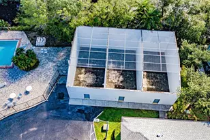 7150 E Bank Dr, Tampa, FL 33617 - Photo 17