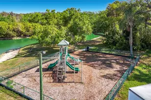 2527 29th Ave E, Palmetto, FL 34221 - Photo 21